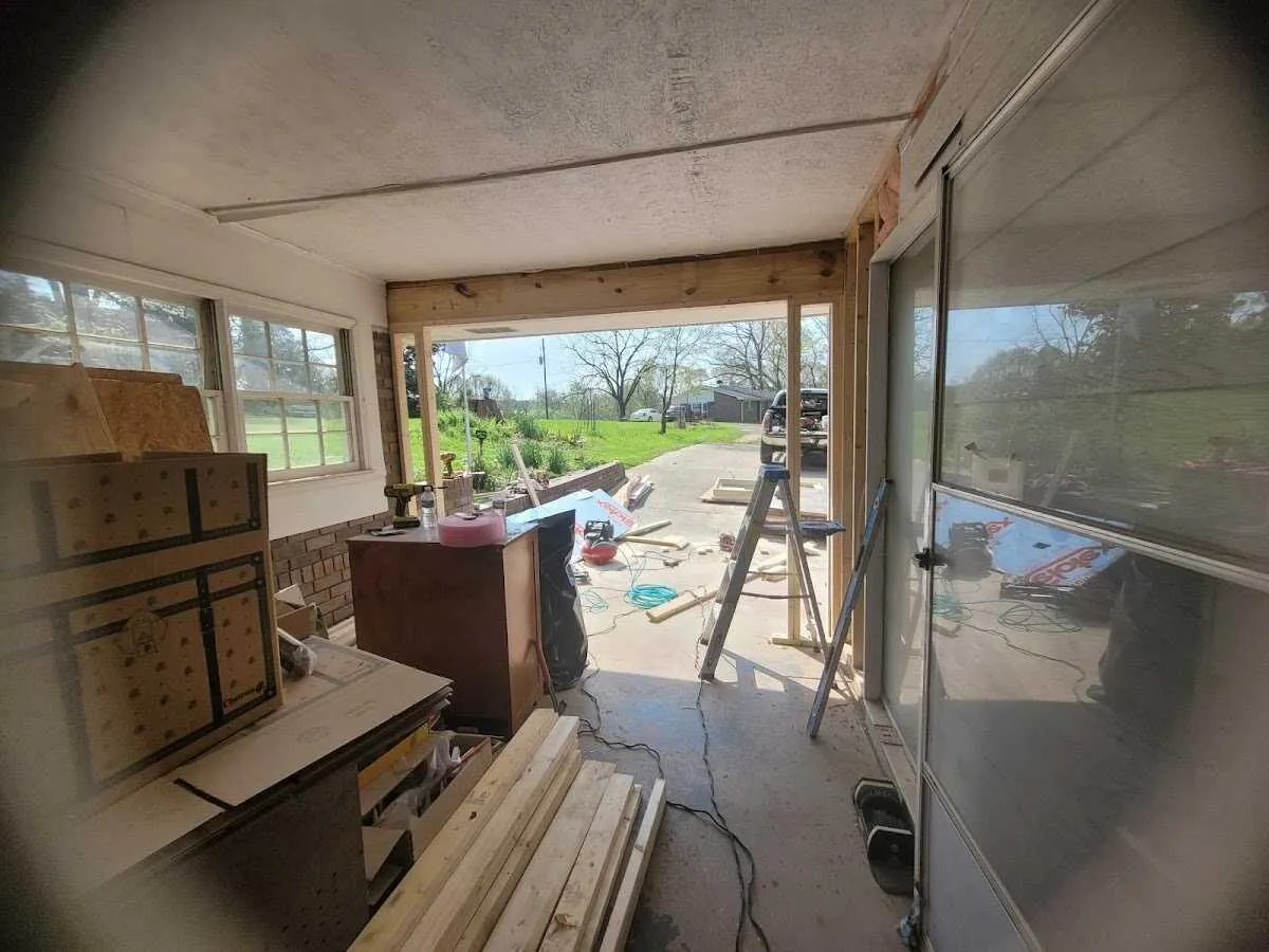 Air movers and dehumidifier for Water Mitigation Services in Piney Green